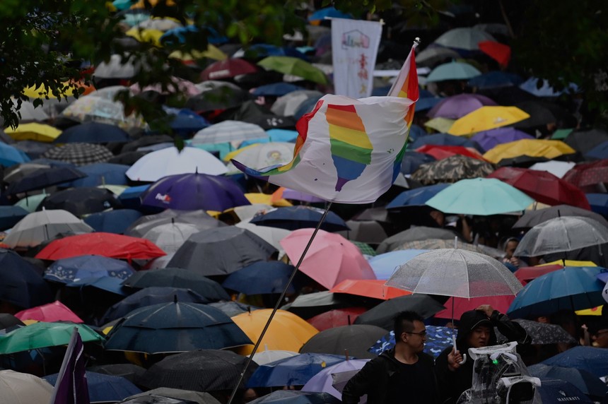 Taiwan dá passo histórico: é o primeiro país asiático a legalizar o casamento entre pessoas do mesmo sexo