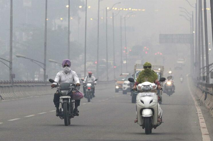 Nova Deli ativa estado de emergência de saúde pública devido a excessiva poluição