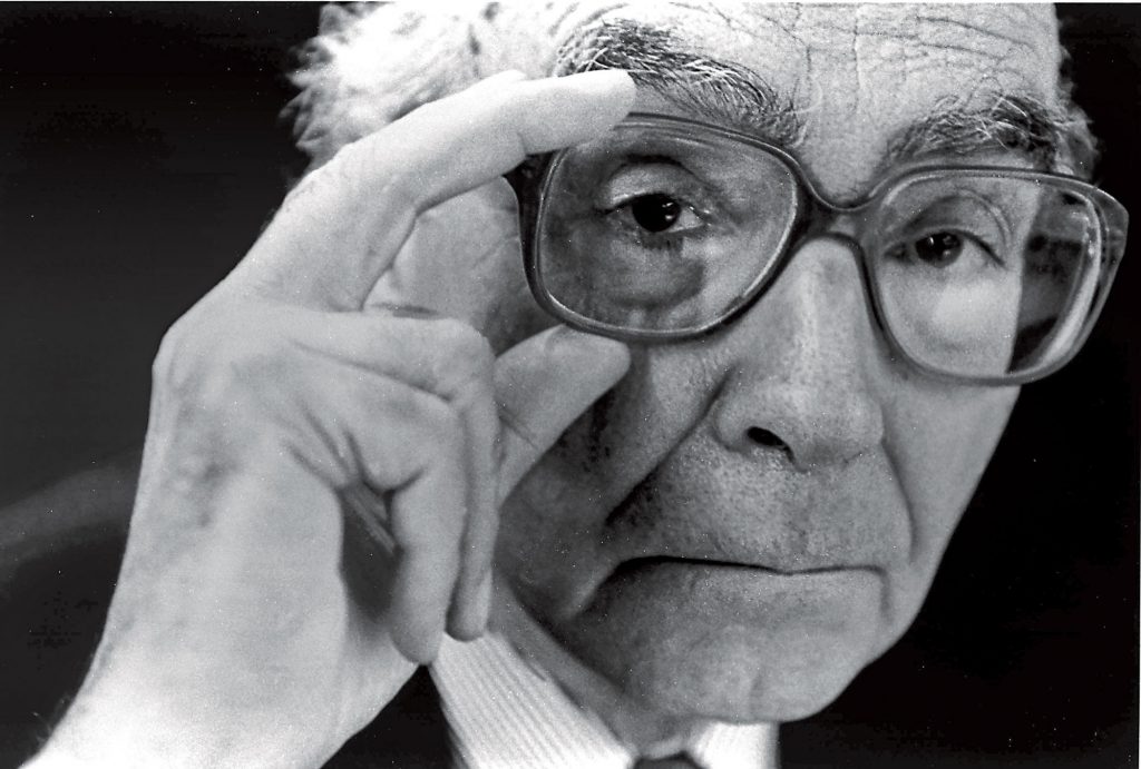 A Vida e Obra de Saramago e os 3 Livros que tens absolutamente de ler