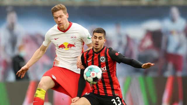Leipzig empata com o Eintracht Frankfurt (1-1) e está mais longe do Bayern