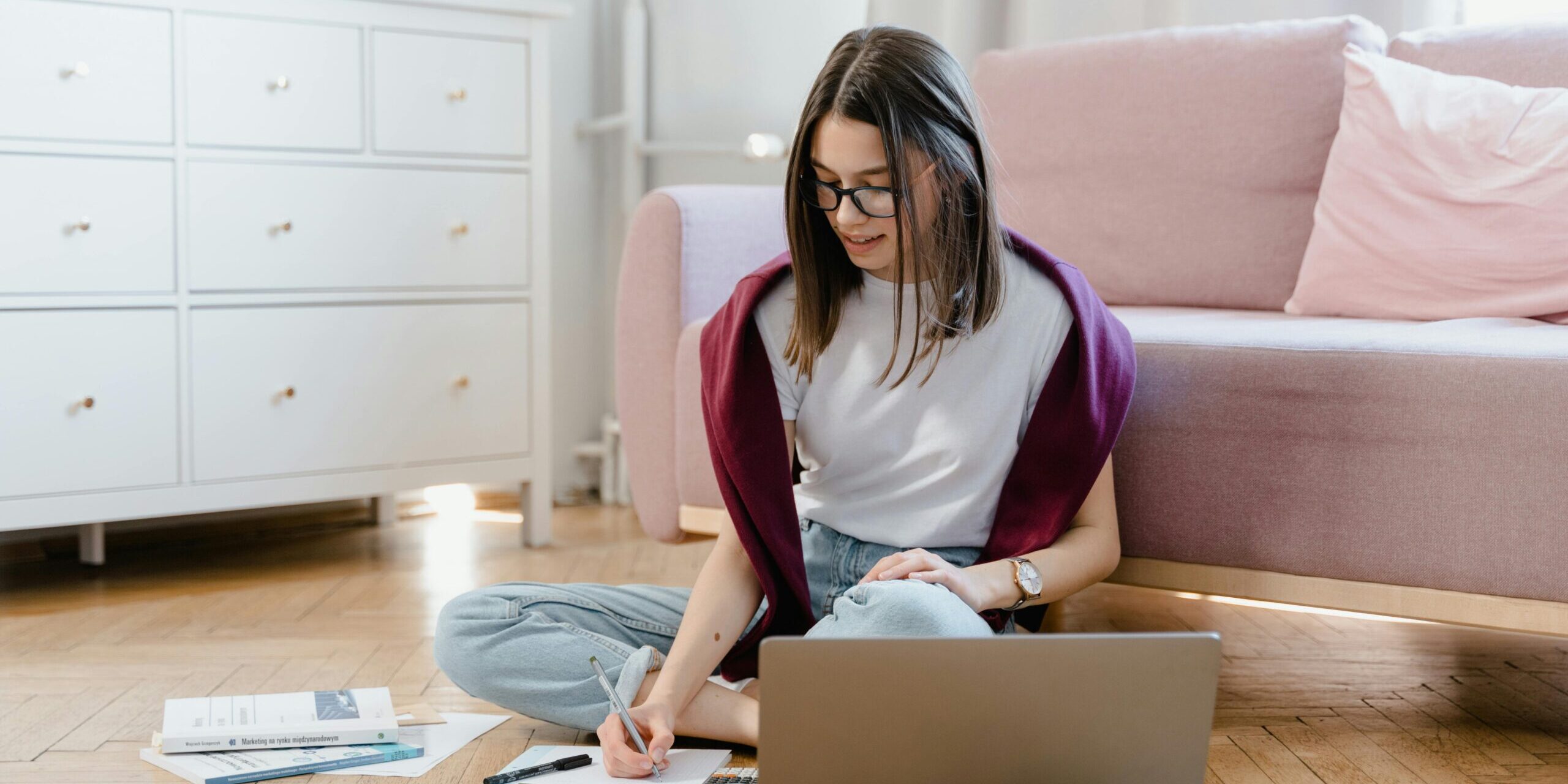 Entre duas casas: a vida dos estudantes deslocados.